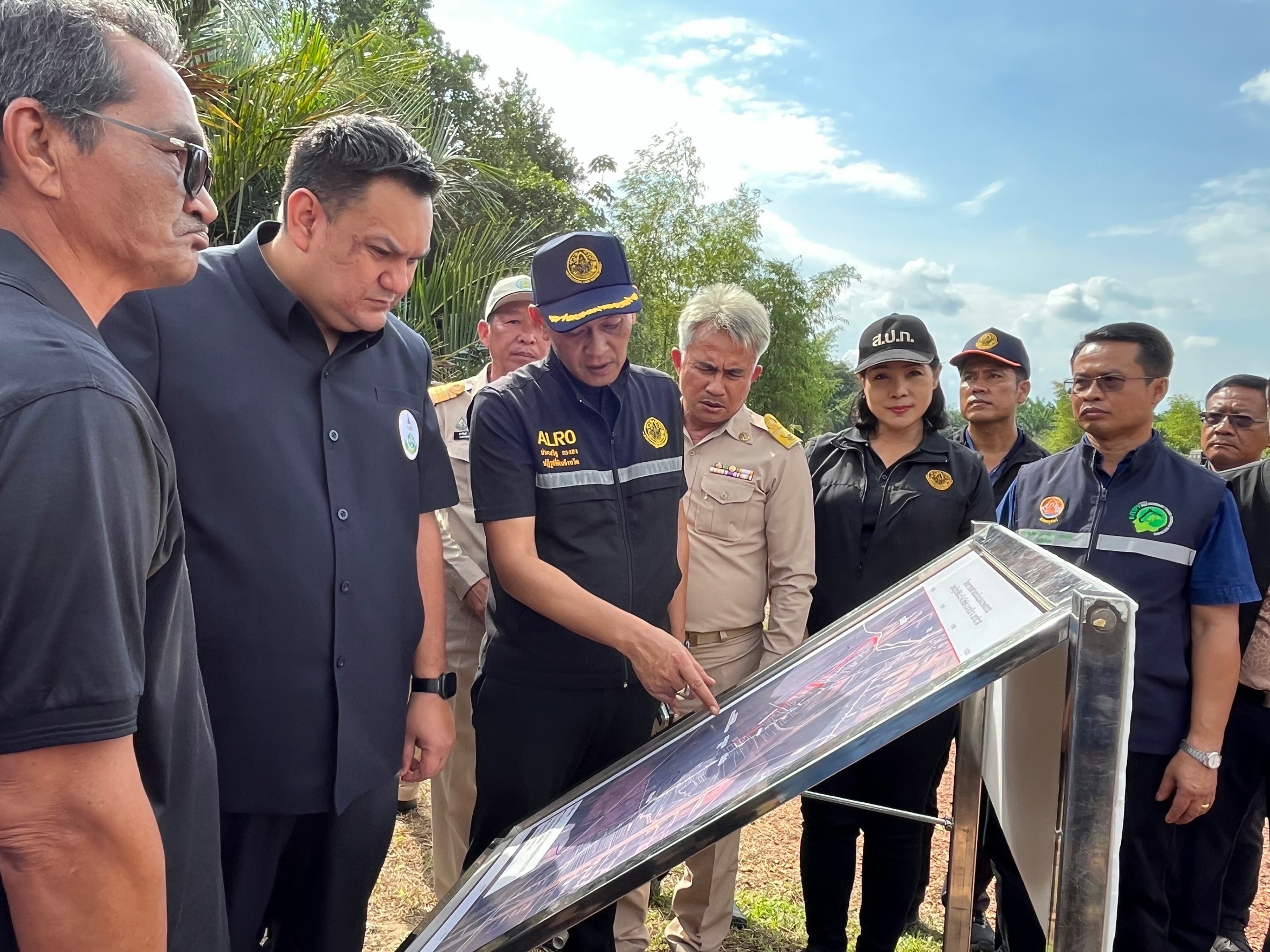 title - ผู้ตรวจราชการ ส.ป.ก. ร่วมคณะ รมช.กษ. ลงพื้นที่เร่งรัดการดำเนินงาน ยกระดับ คุณภาพชีวิตเกษตรกร จังหวัดนราธิวาส